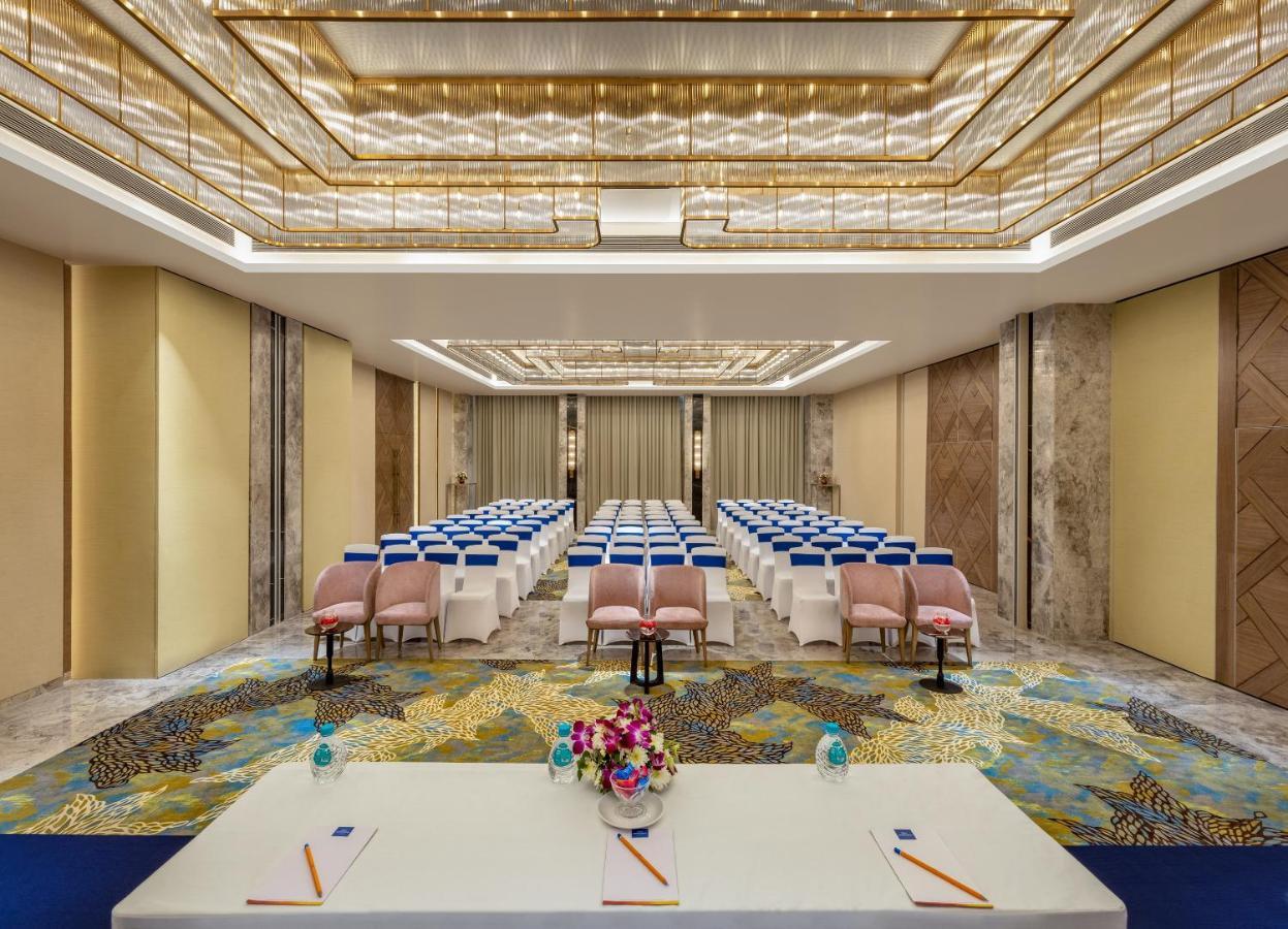 Bellevue Sarovar Premiere Джунагадх Екстер'єр фото